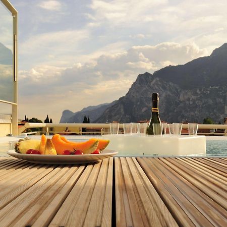 Eco Hotel Bonapace Torbole Sul Garda Luaran gambar