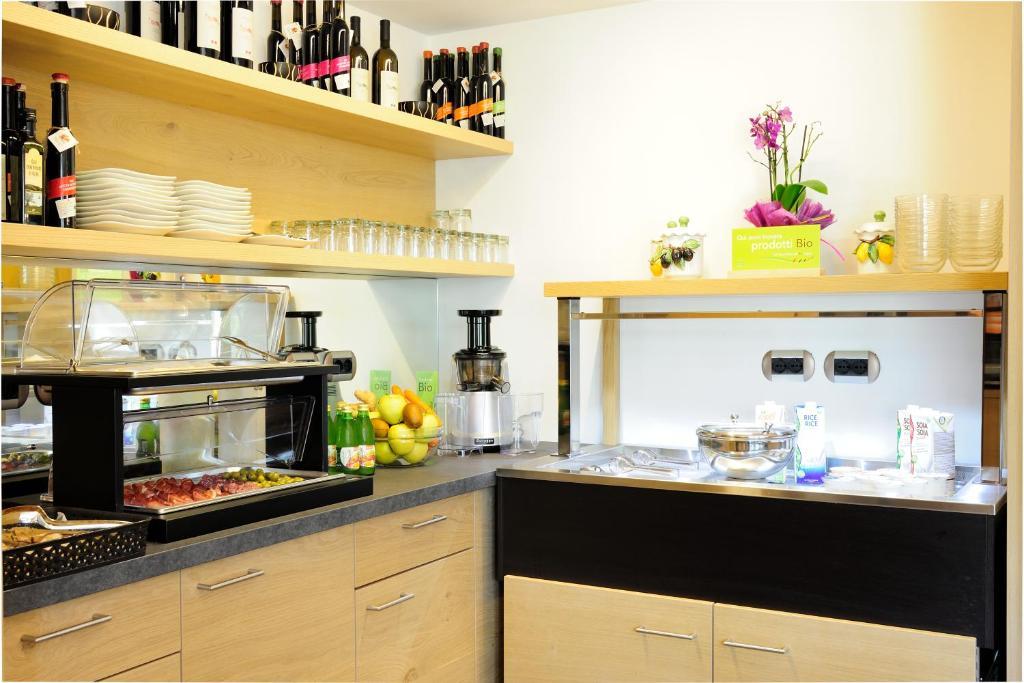 Eco Hotel Bonapace Torbole Sul Garda Luaran gambar