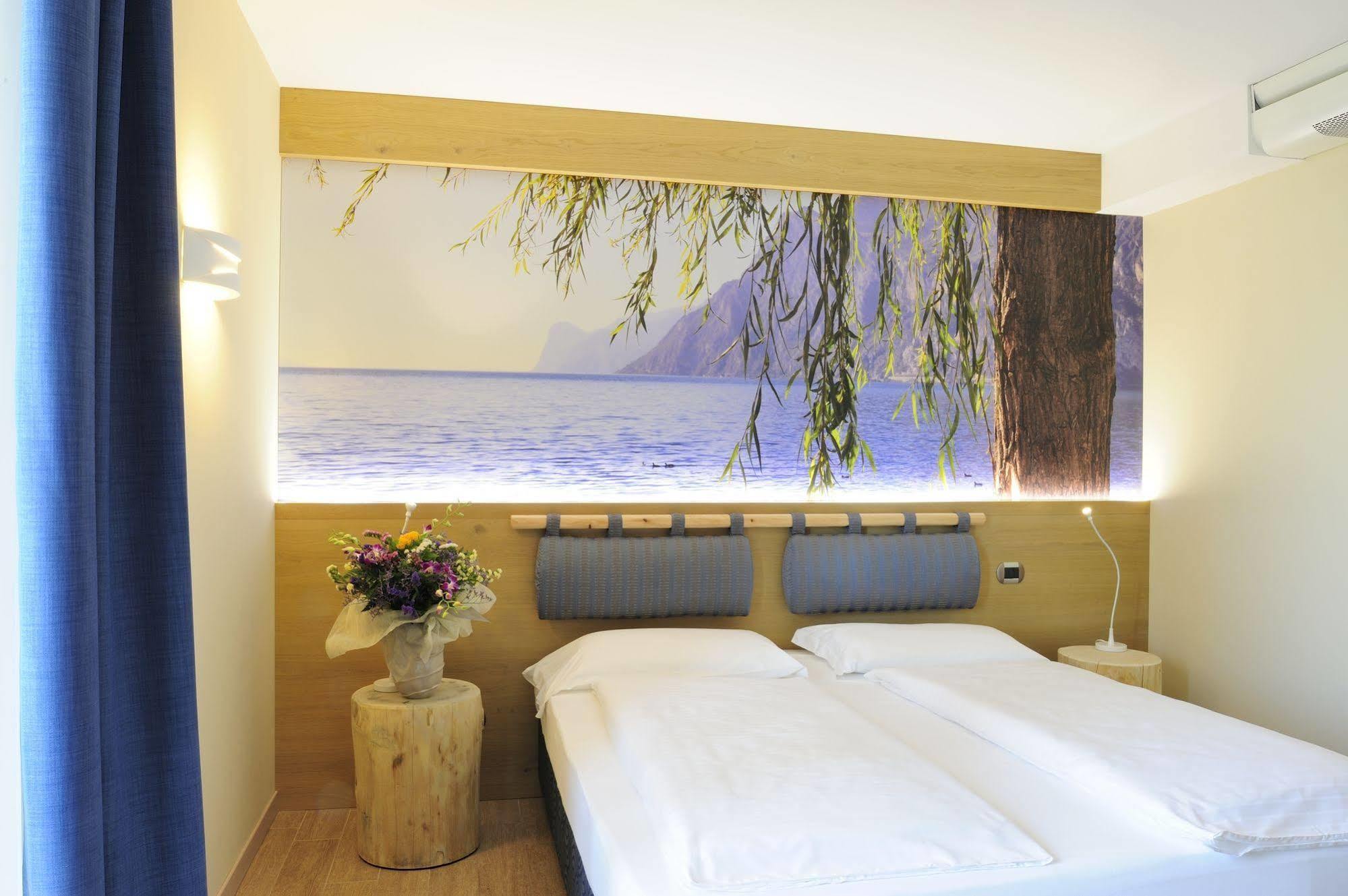 Eco Hotel Bonapace Torbole Sul Garda Luaran gambar
